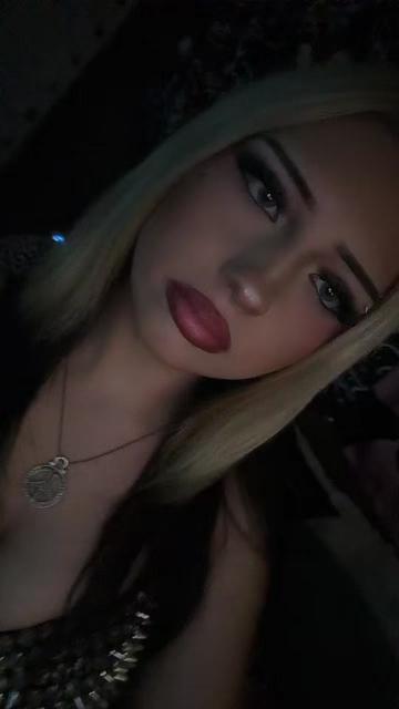 @𖣂