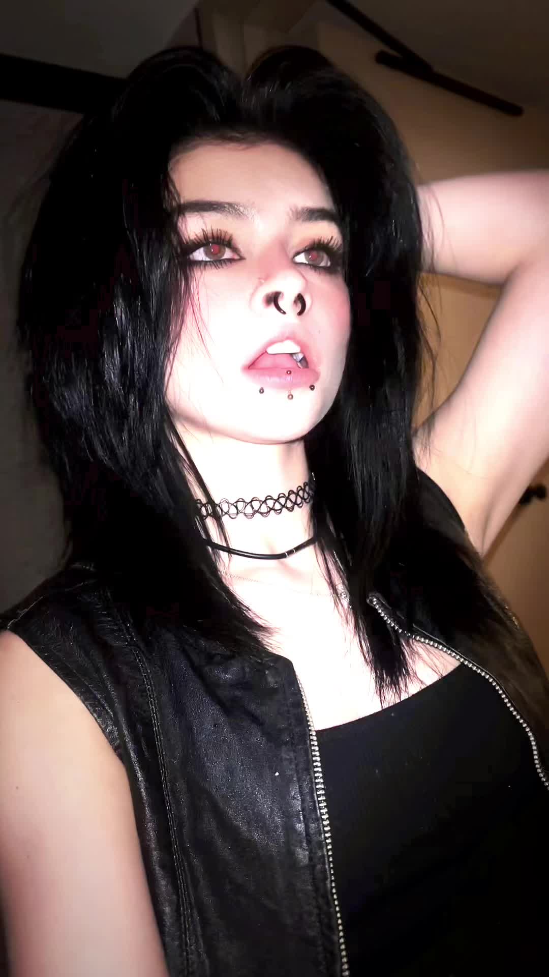 @bella