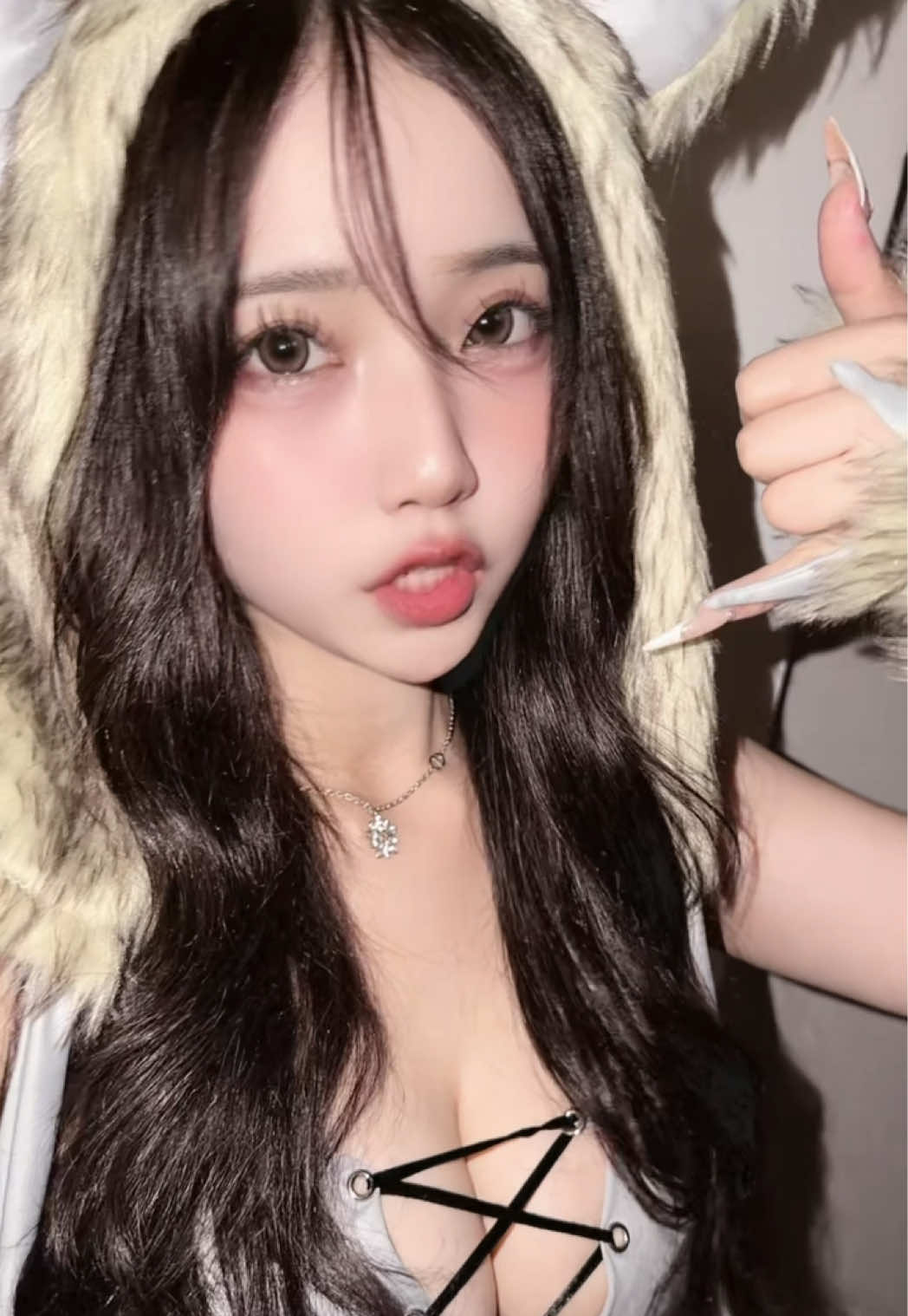 @えま