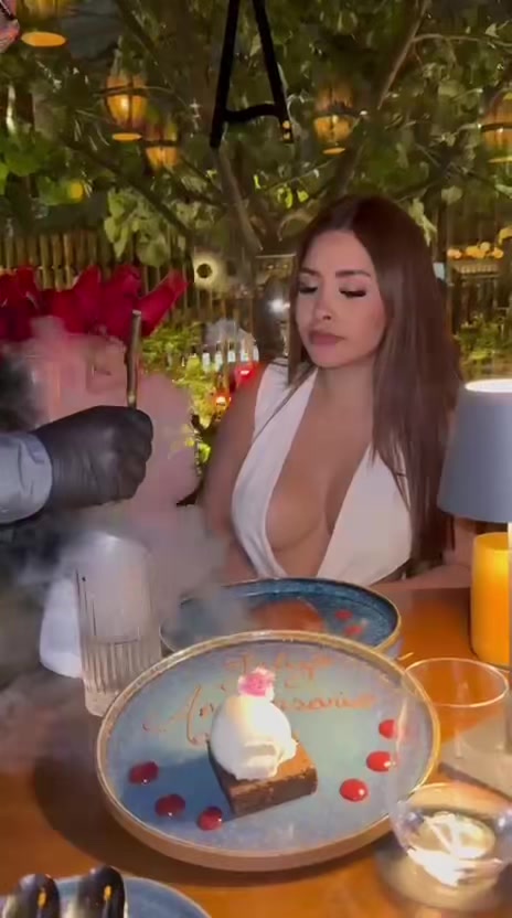 @𝓓𝓪𝔂𝓪𝓢𝓽𝓸𝓻𝓮💋✨