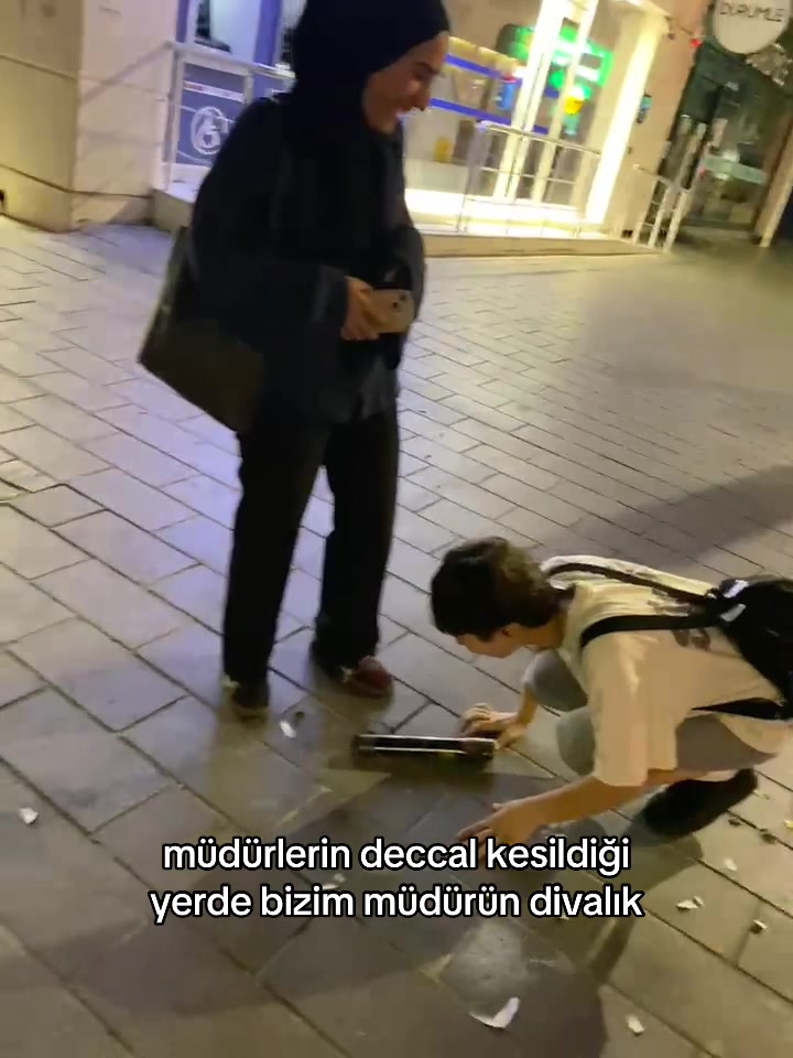 @çisemm