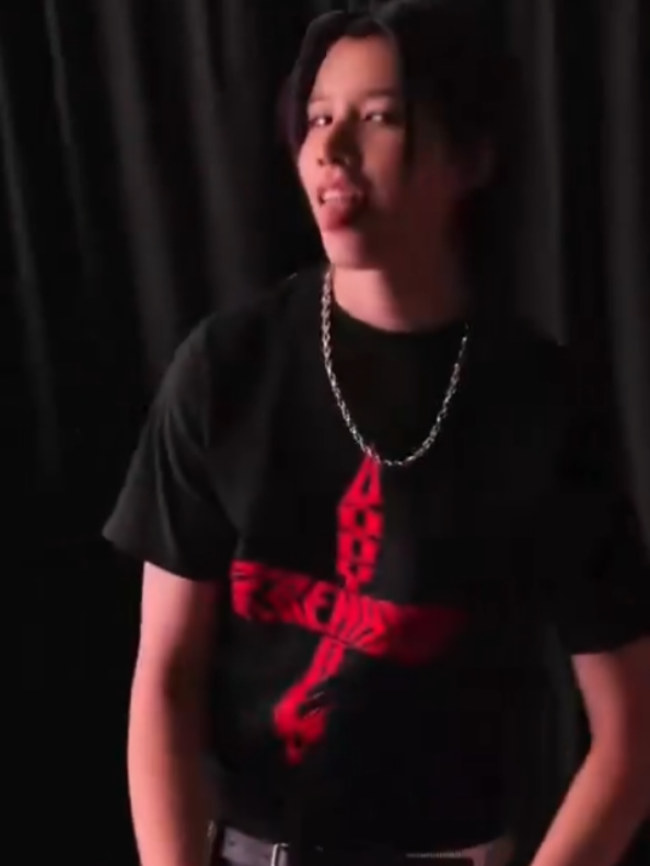 @샨