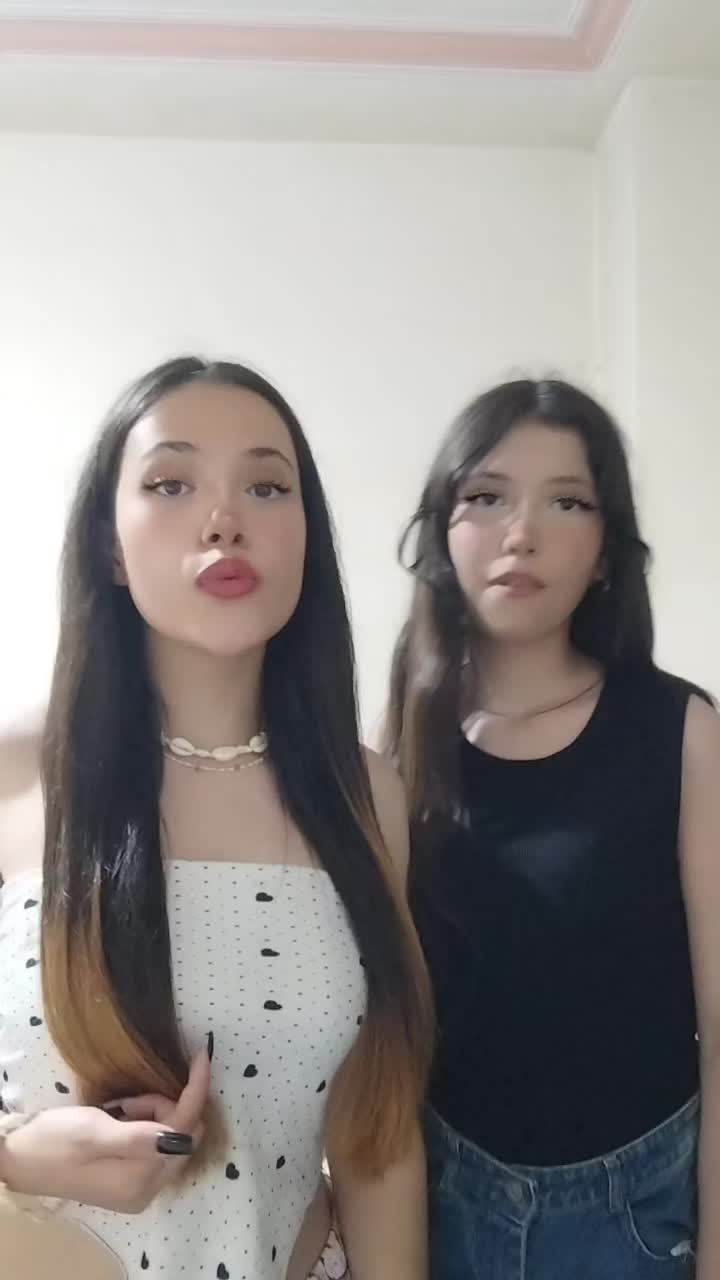 @e1naaazz
