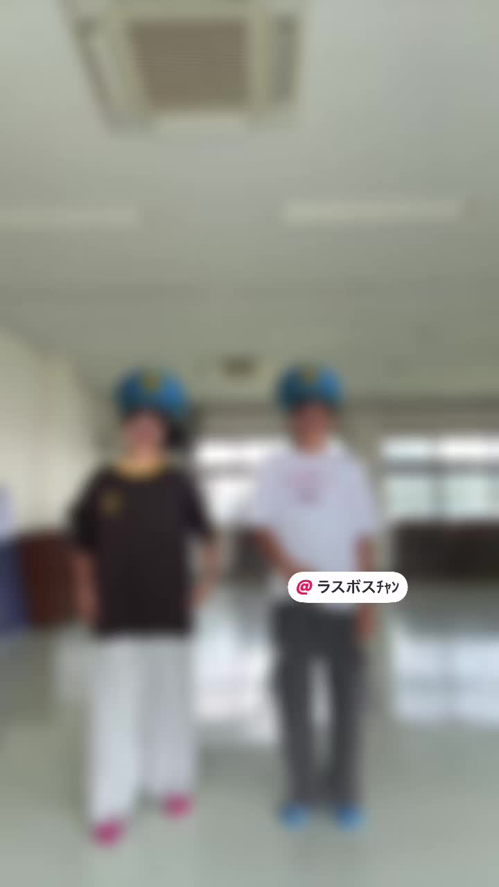 @👀