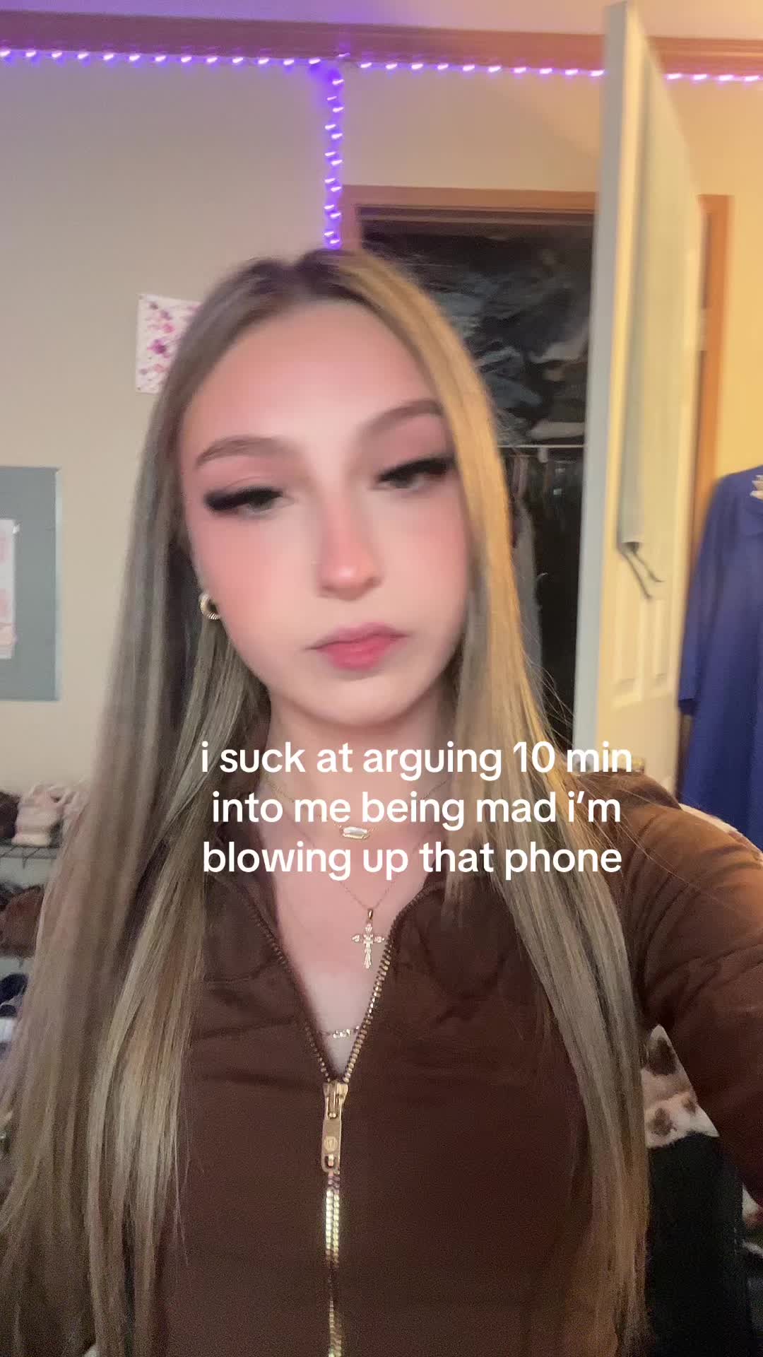 @khloi 🎀