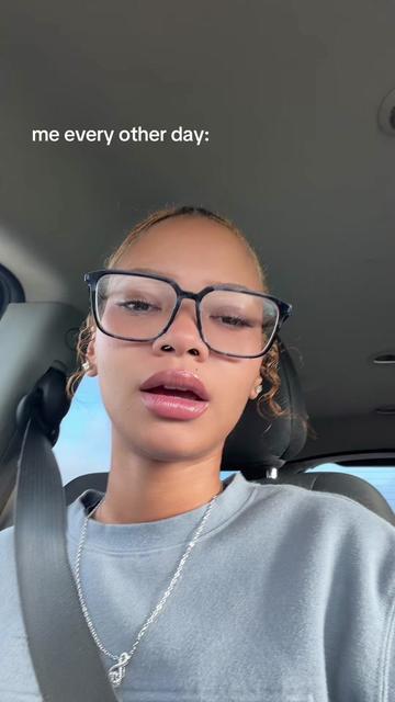 @LYRĪC 🧚🏽&zwj;♀️