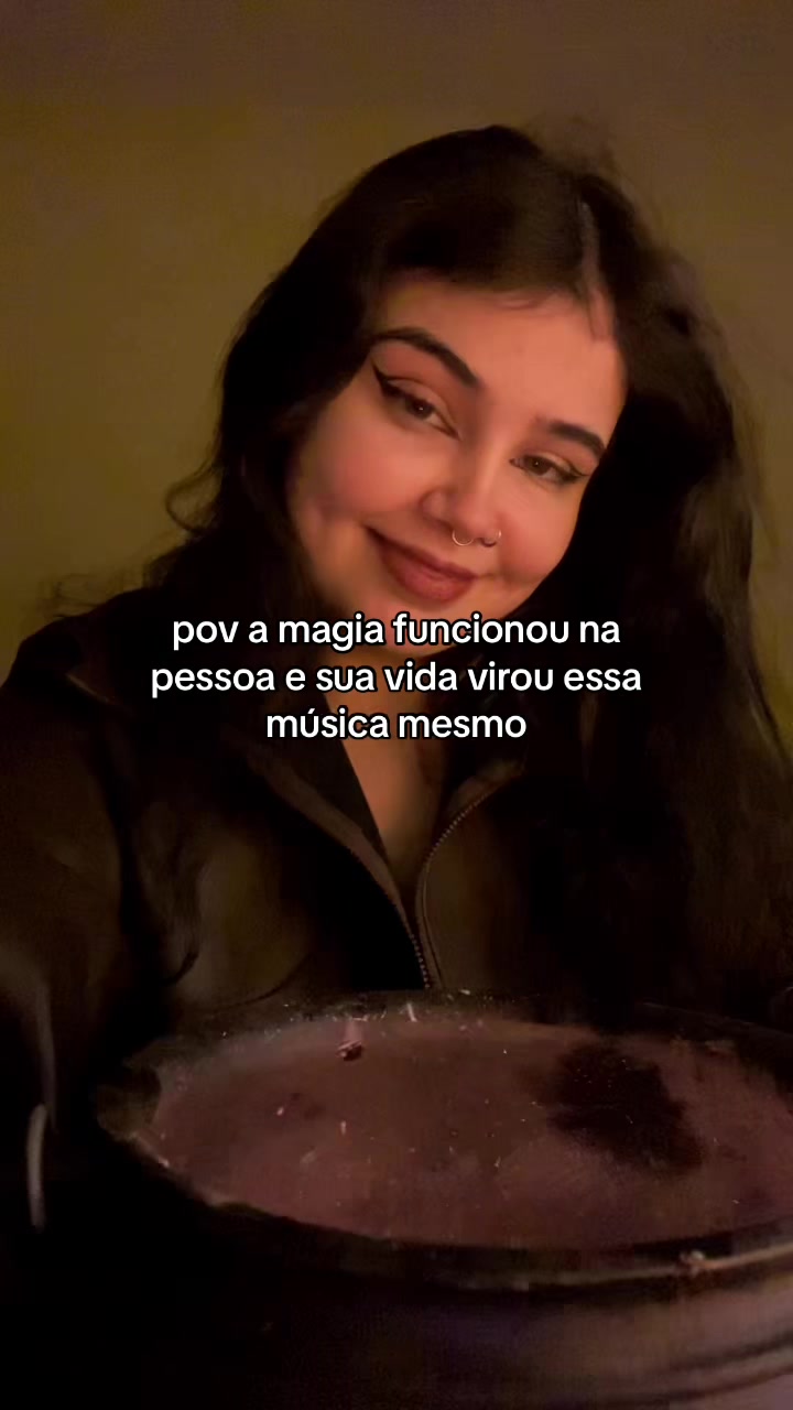 @vee ☥