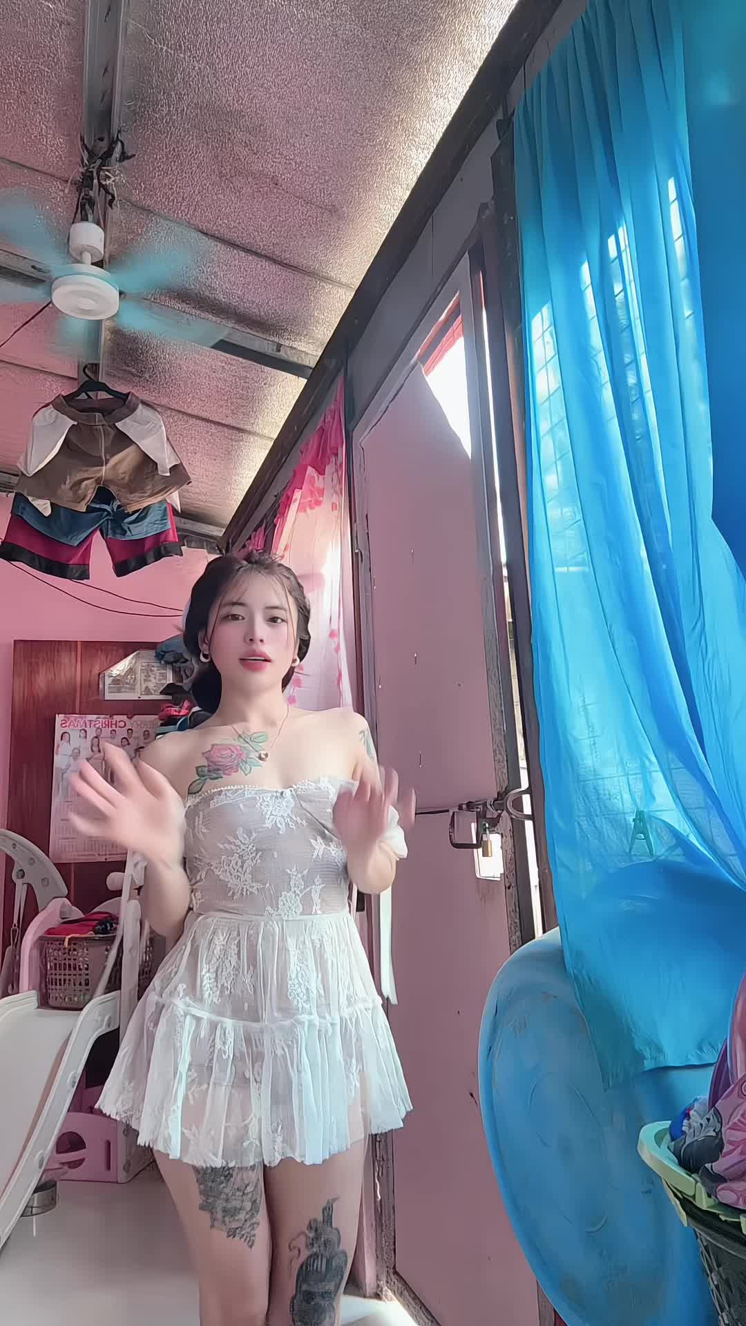 @strwberry🍓