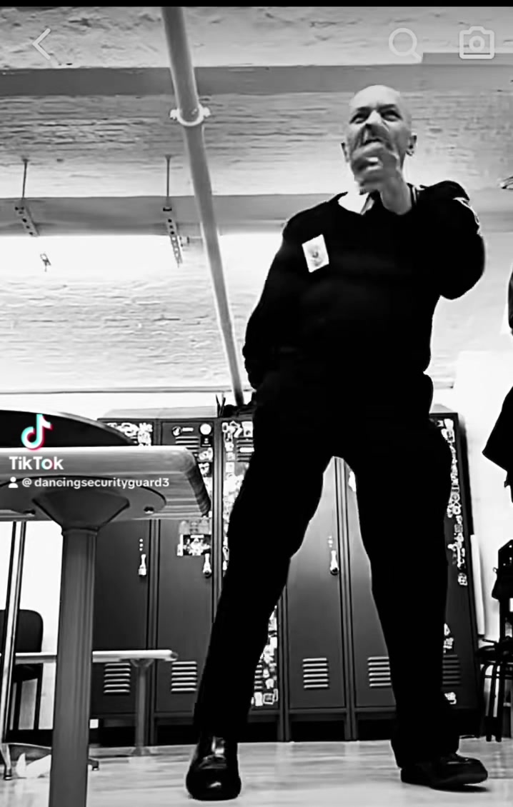 @dancingsecurityguard3