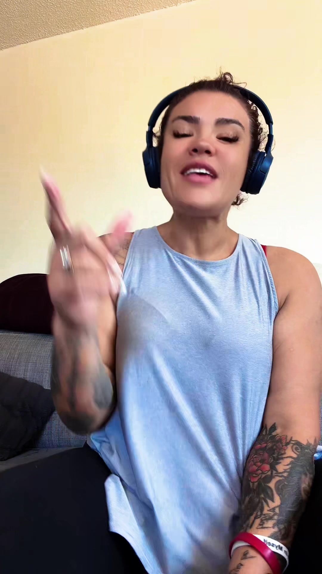 @Ohmykalabee ๐
