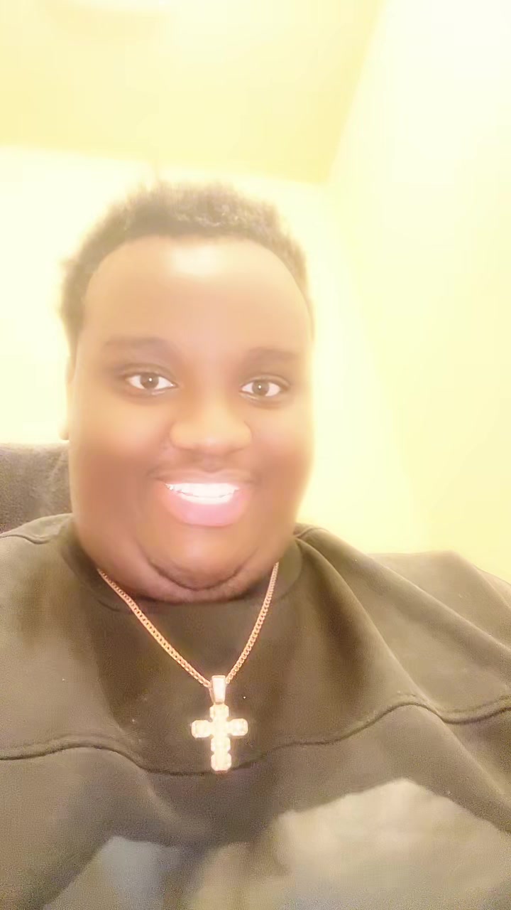 @johnlovesbrownskins