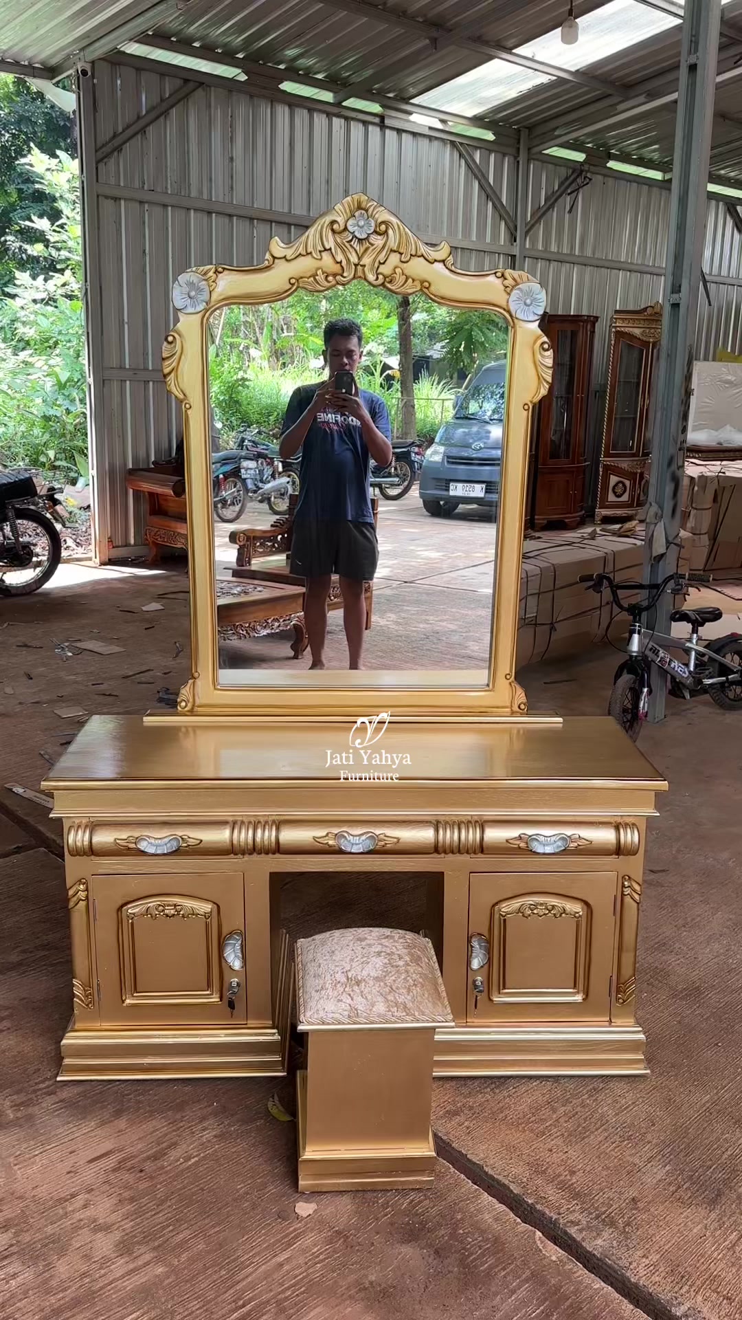 @Jati Yahya Furniture