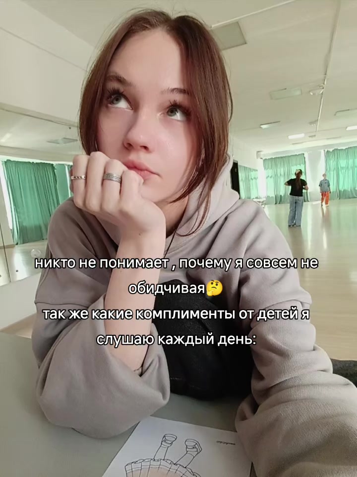 @awwwelie