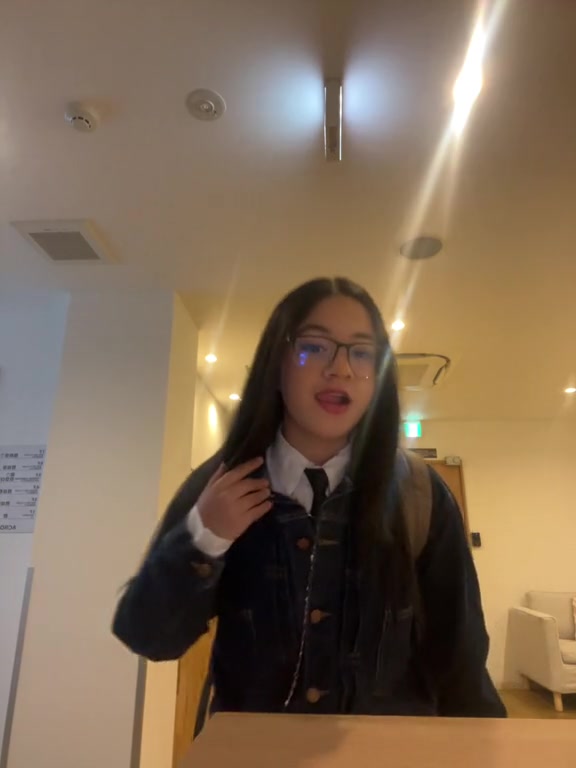 @laura