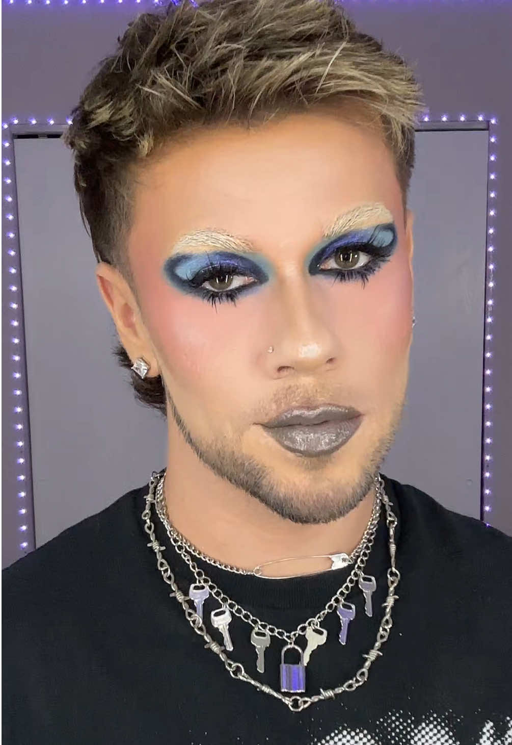 @P👑
