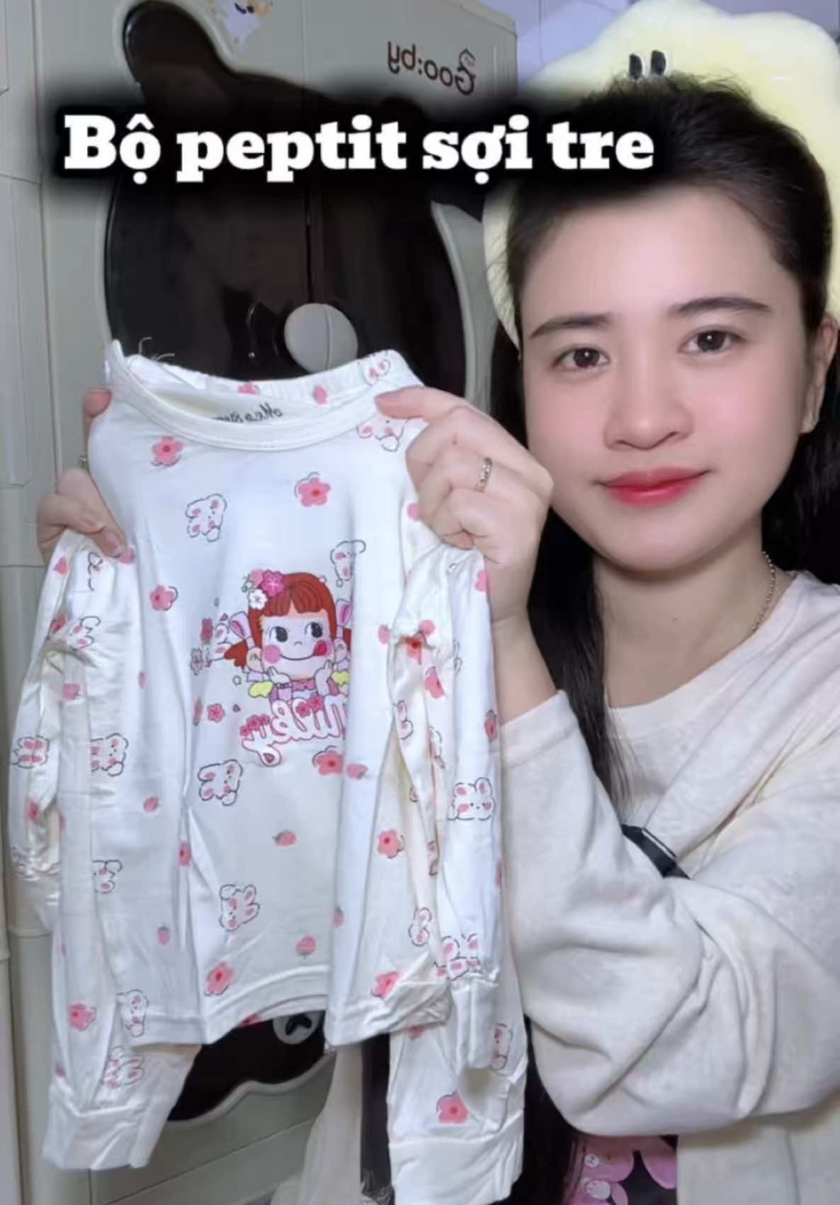 @Ngọc Ngọc- Mẹ 2 c&ocirc;ng ch&uacute;a