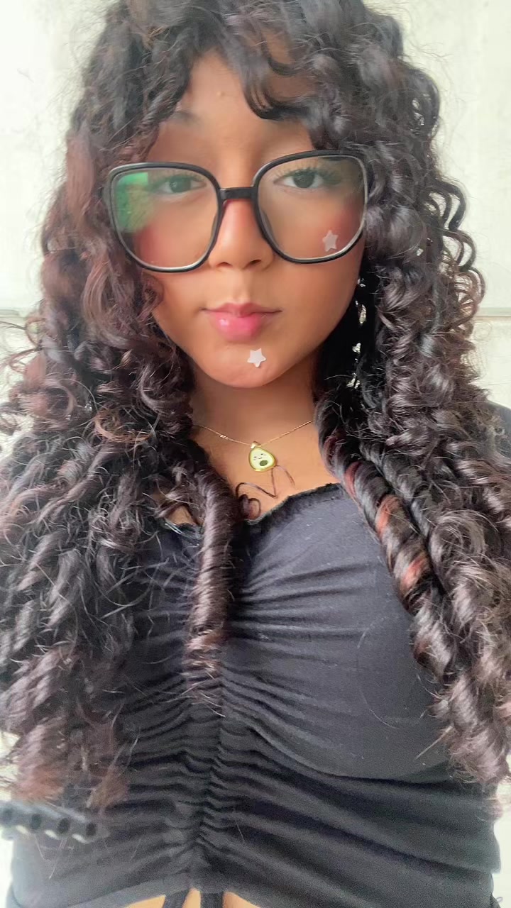 @𝓥𝓪𝓵𝓮𝓷𝓽𝓲𝓷𝓪 ❤️