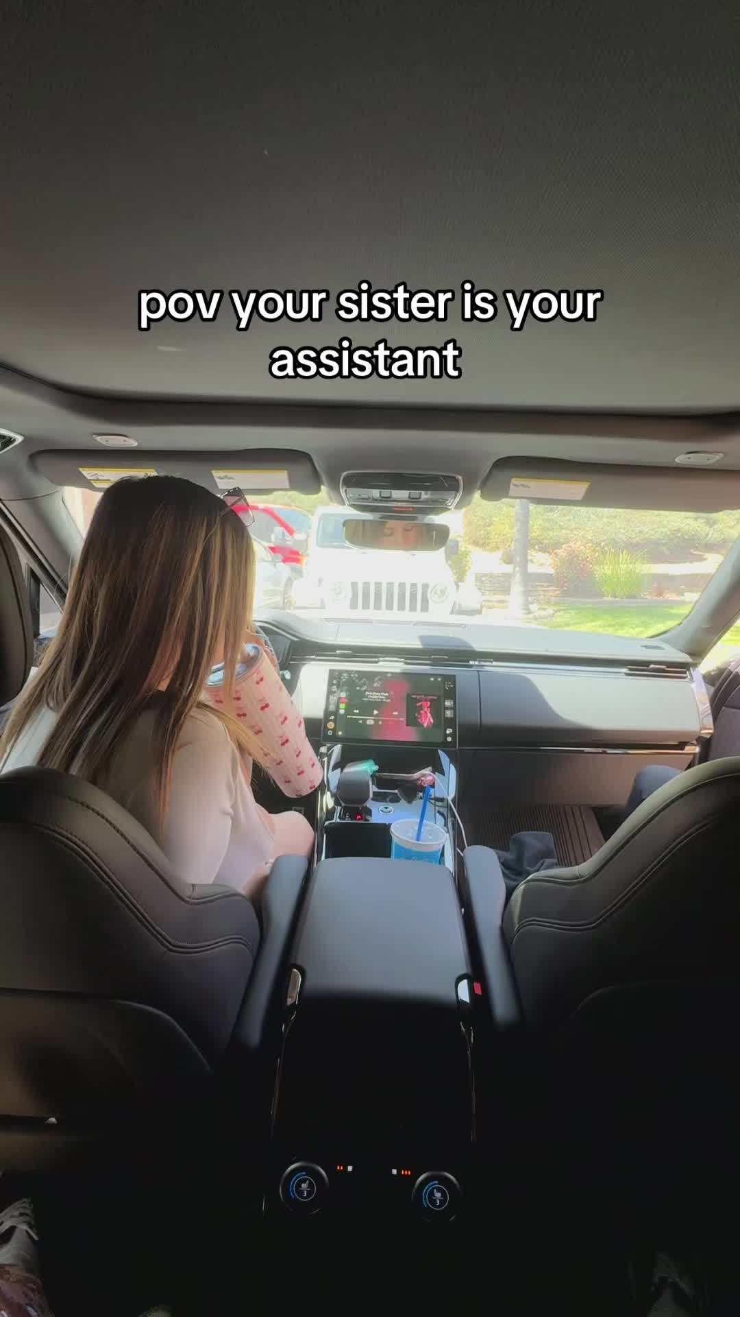 @missapplesaucy