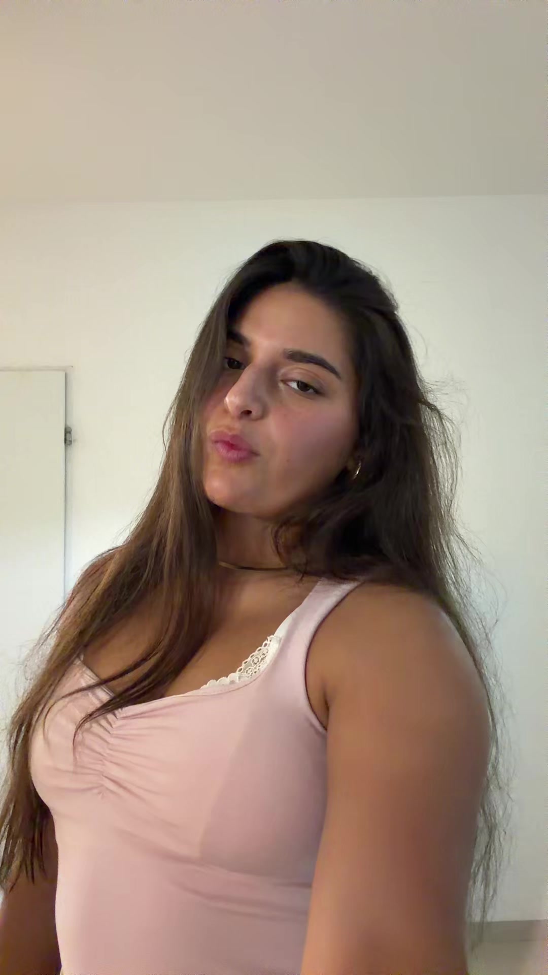 @Shirashaubi