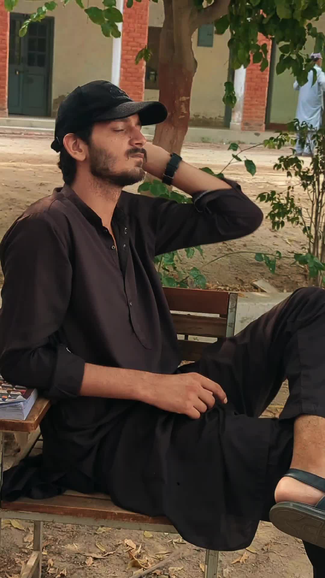 @Uzair &pound;🚩