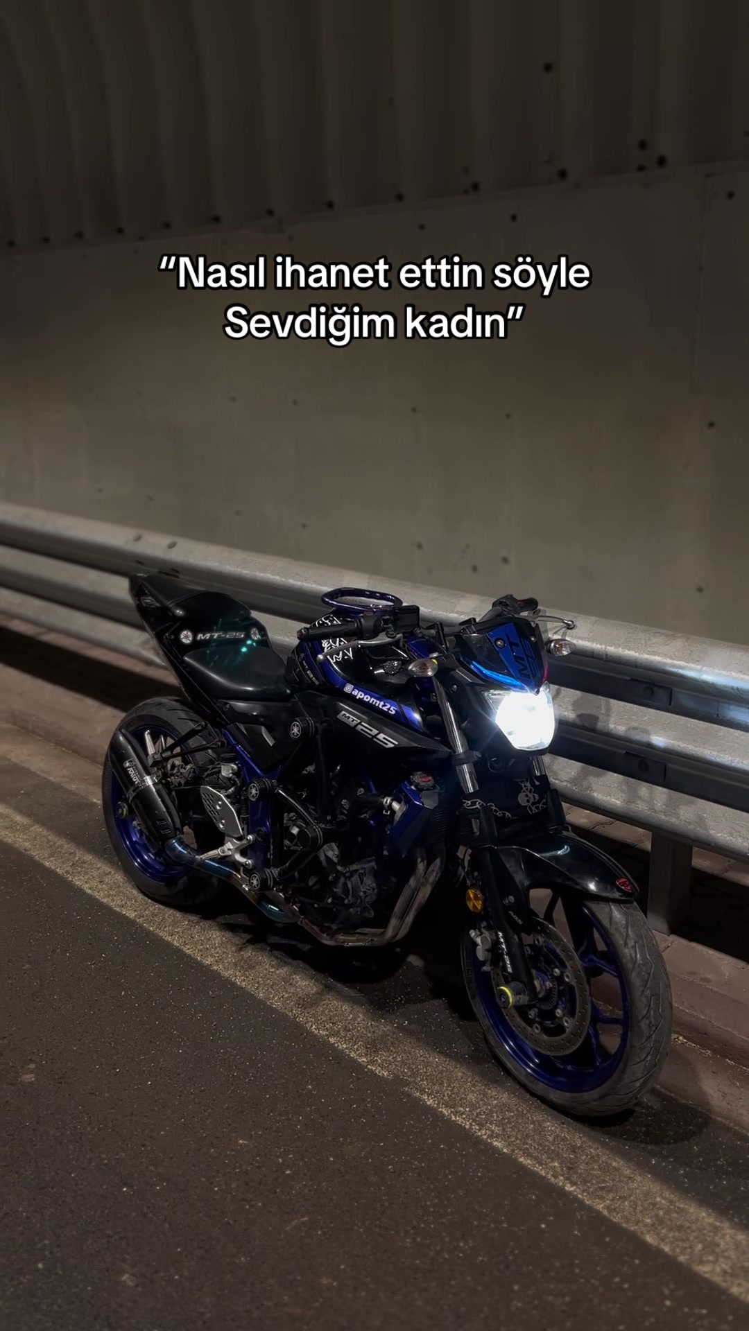 @Apomt25