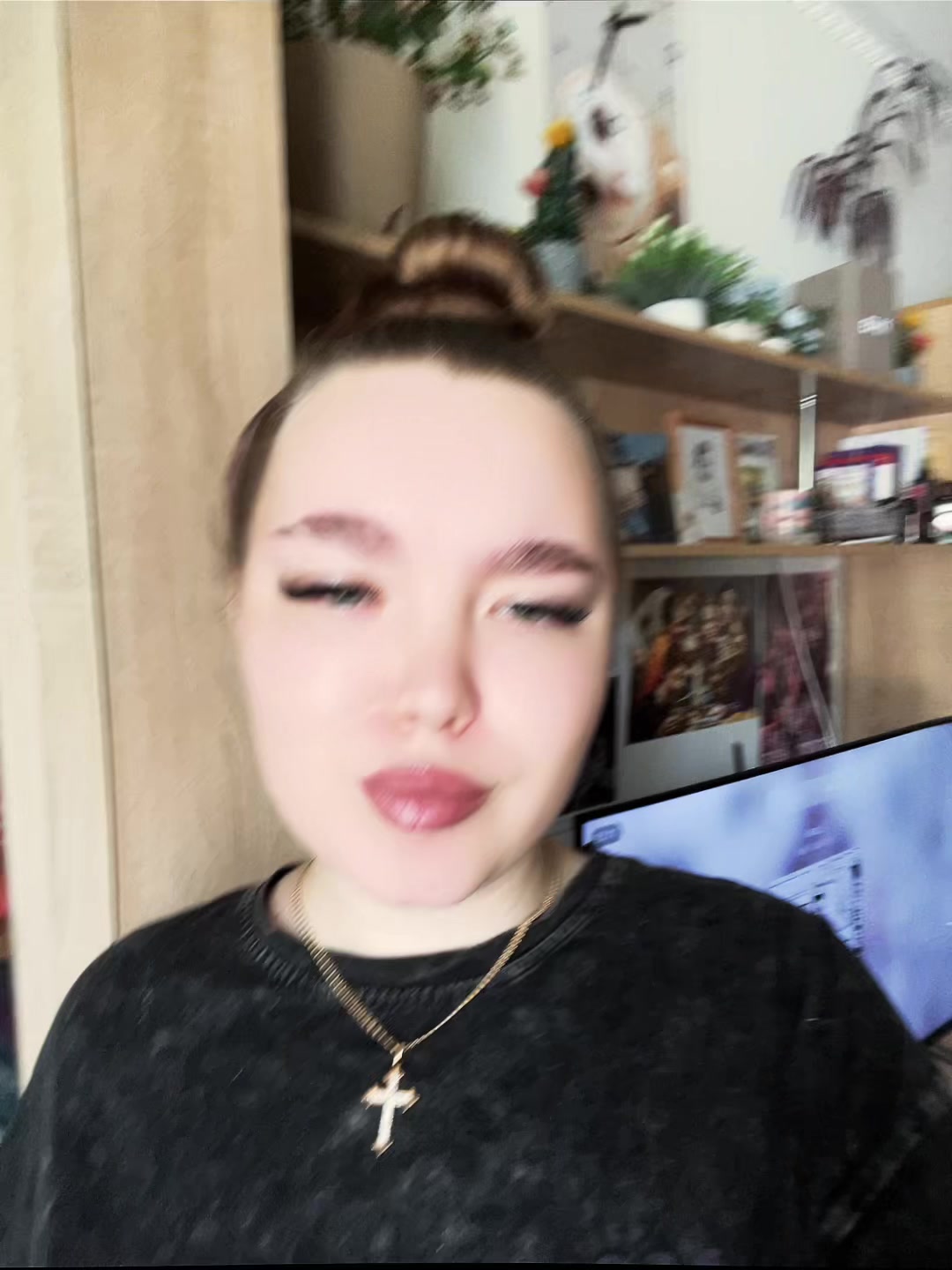 @viks_lips