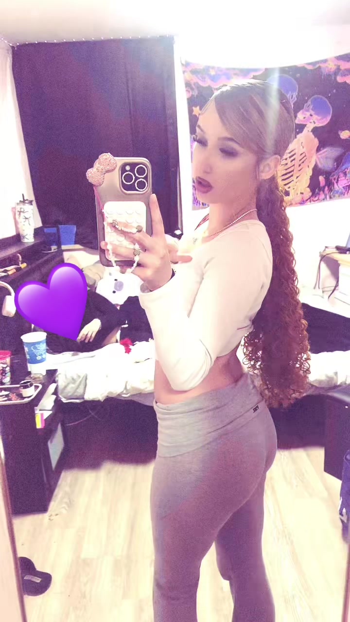 @makennac_