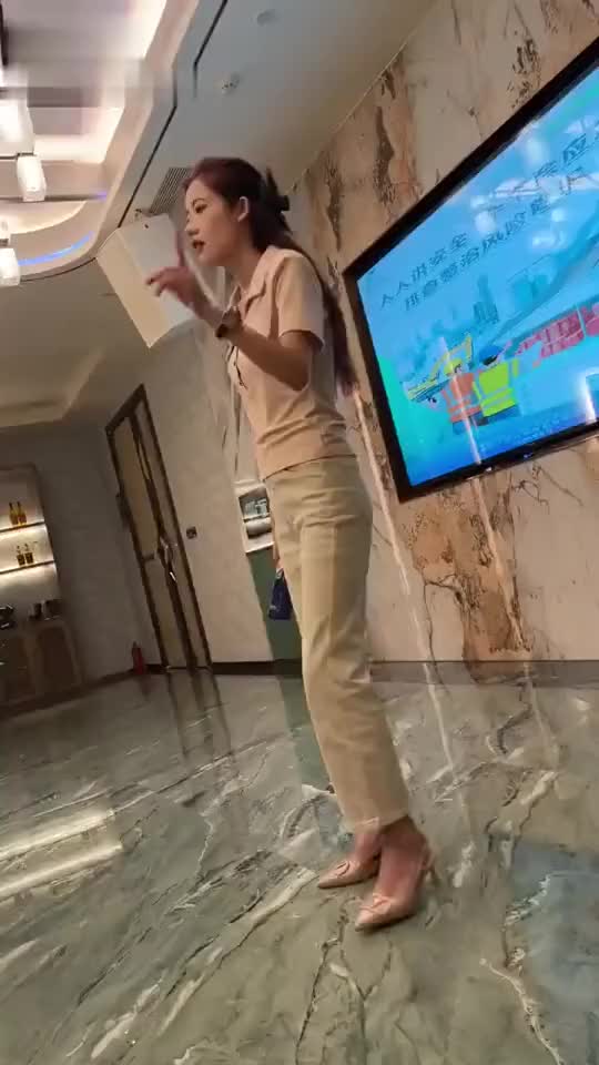 @晃晃悠悠