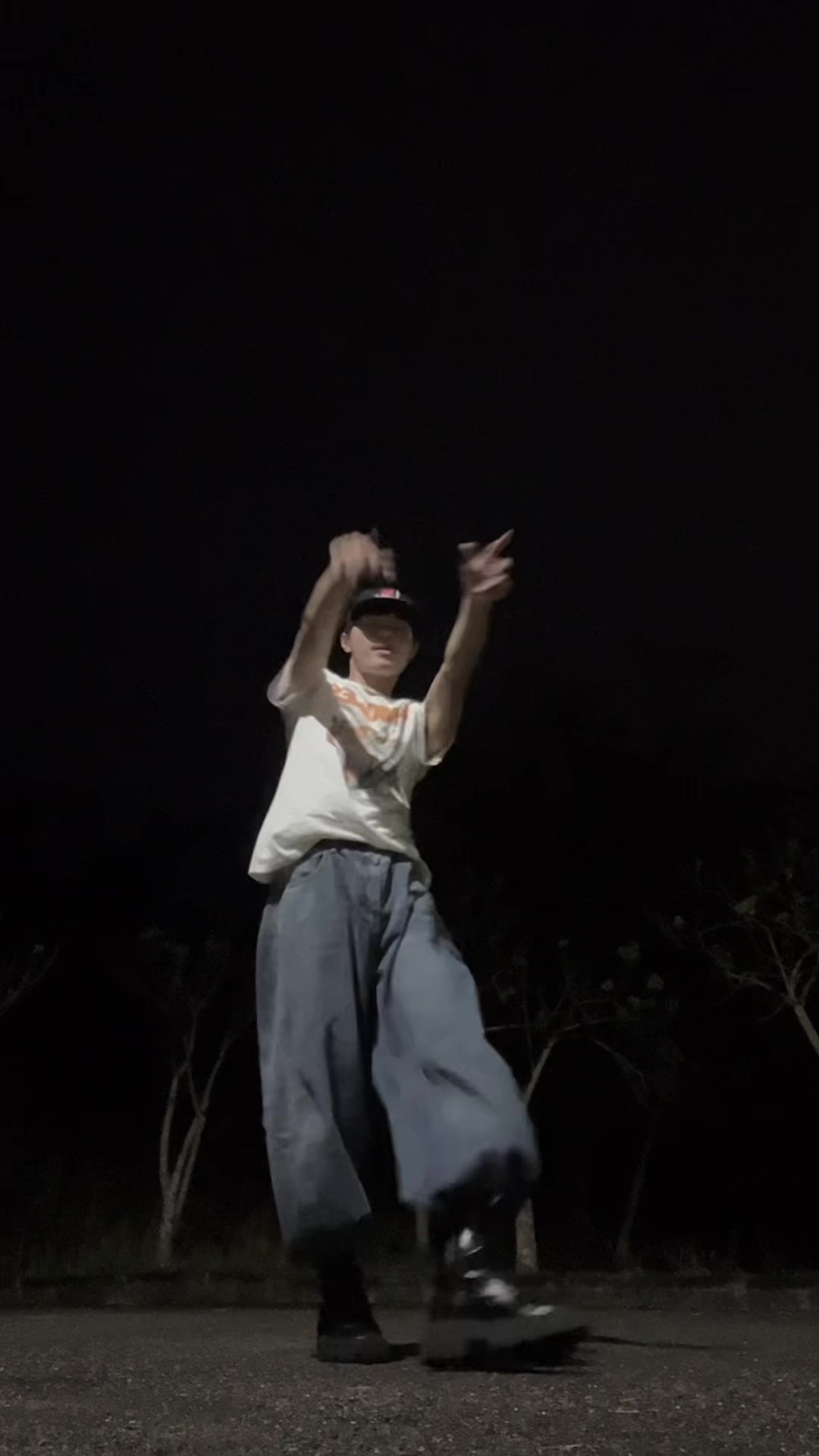 @mon