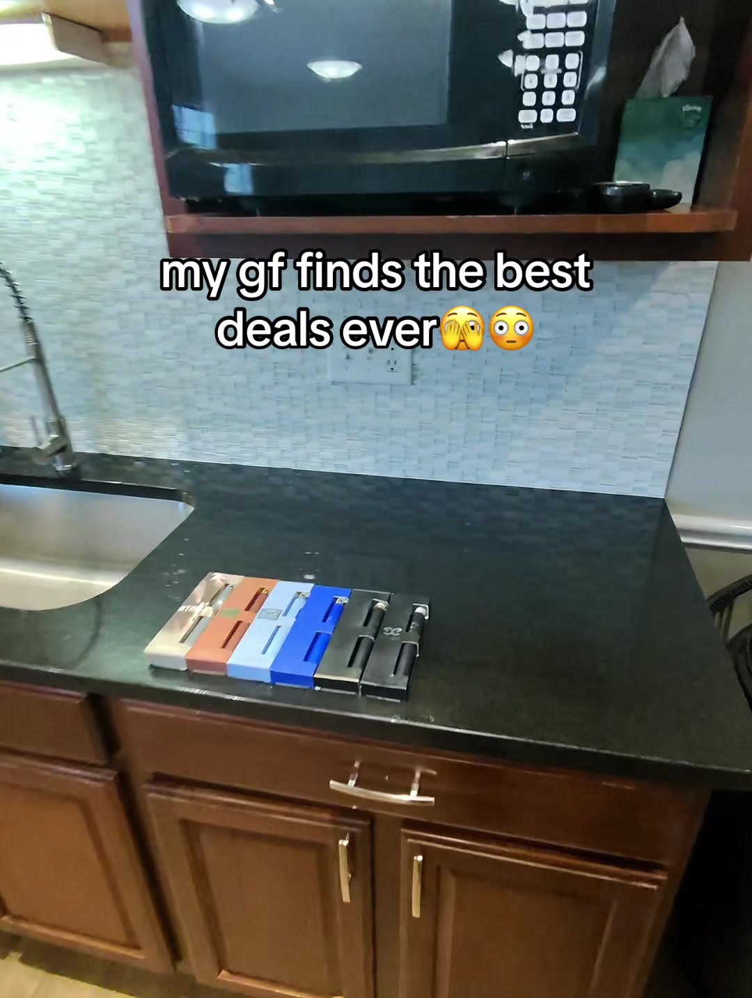 @jaylinfinds