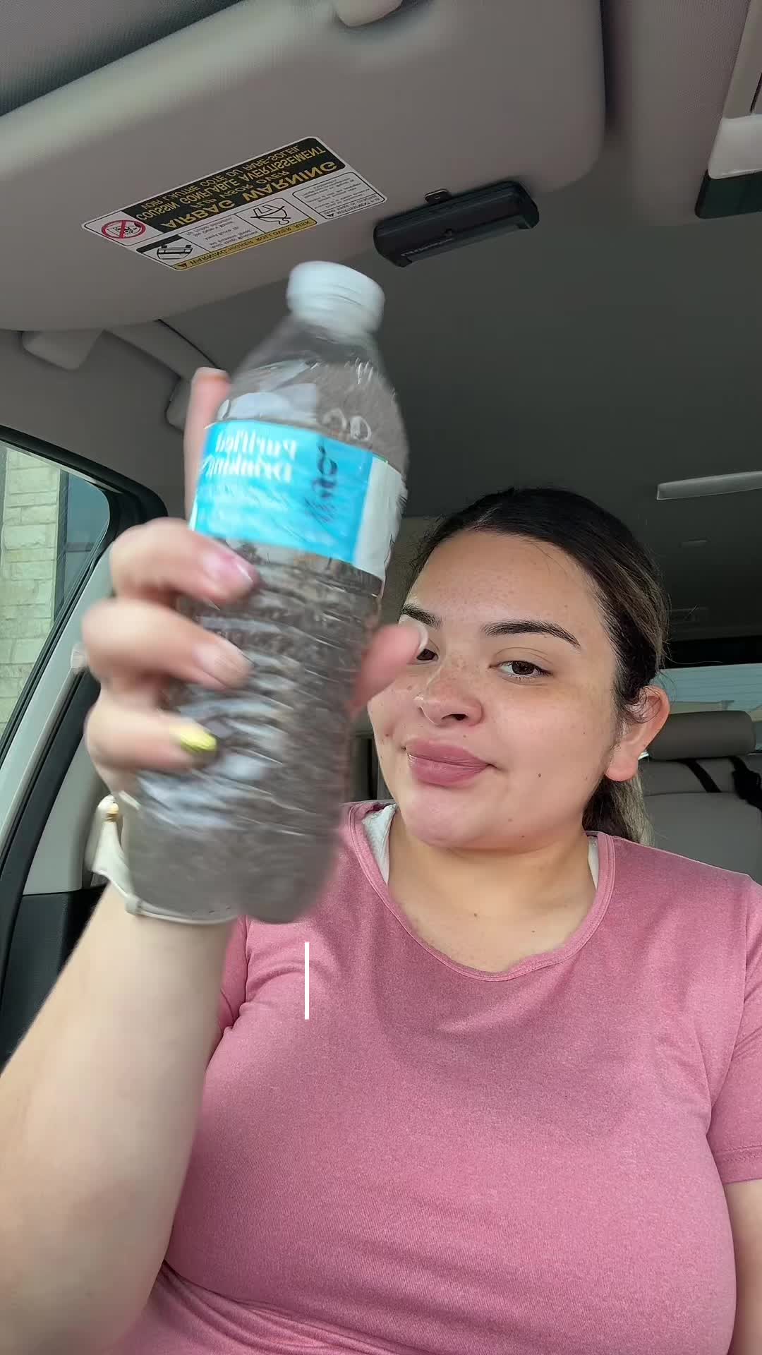 @elizabethyanira