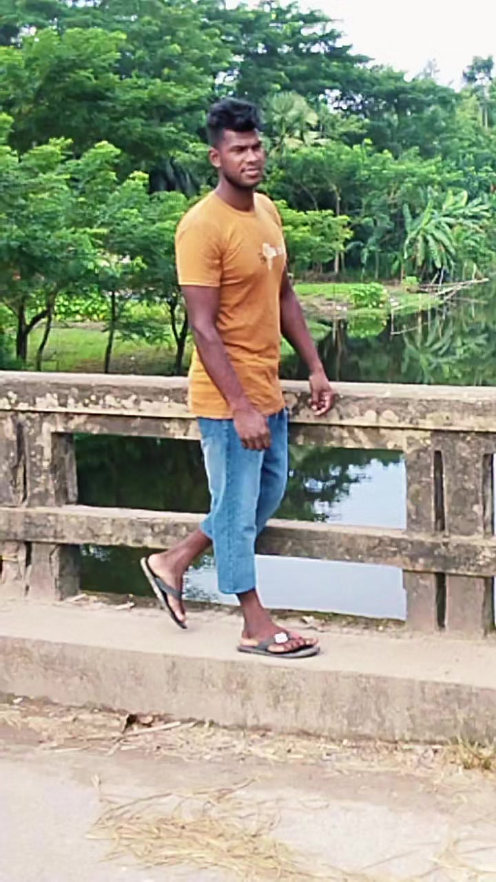 @যশোরের পোলা