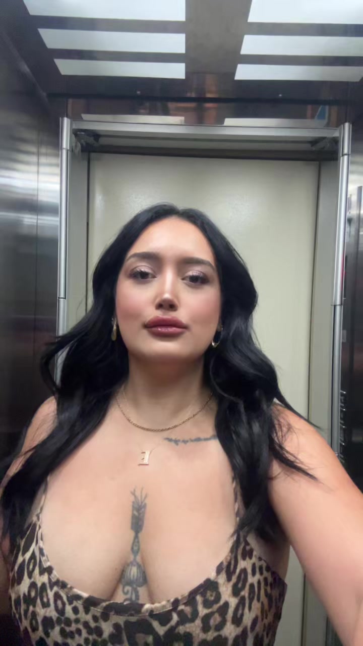 @Ece Aydoğdu