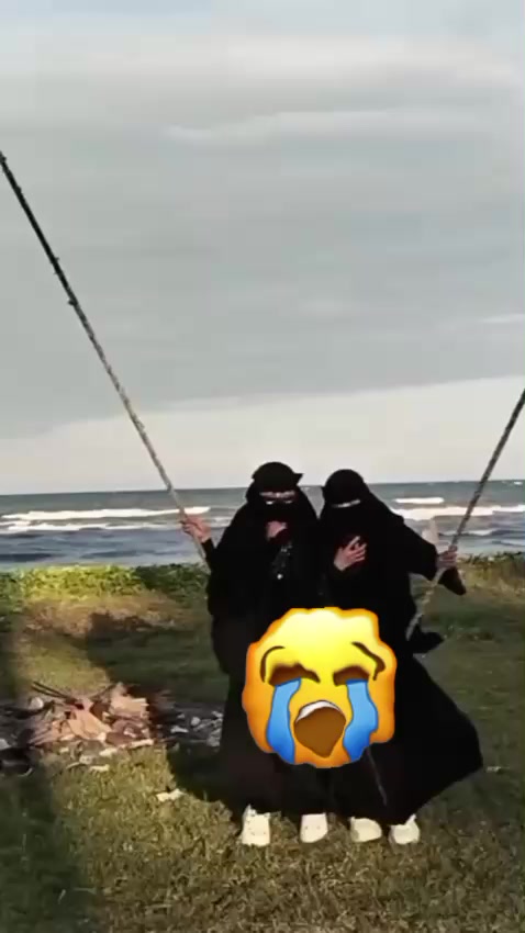 @azamyra_elff