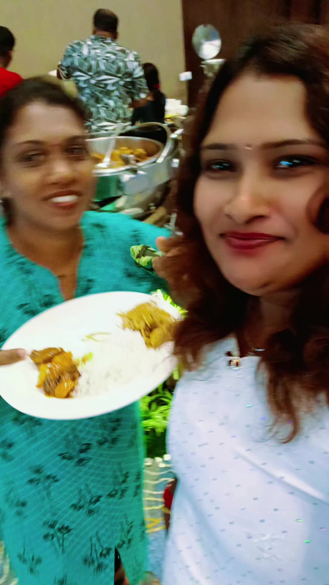 @நிஷா குட்டி