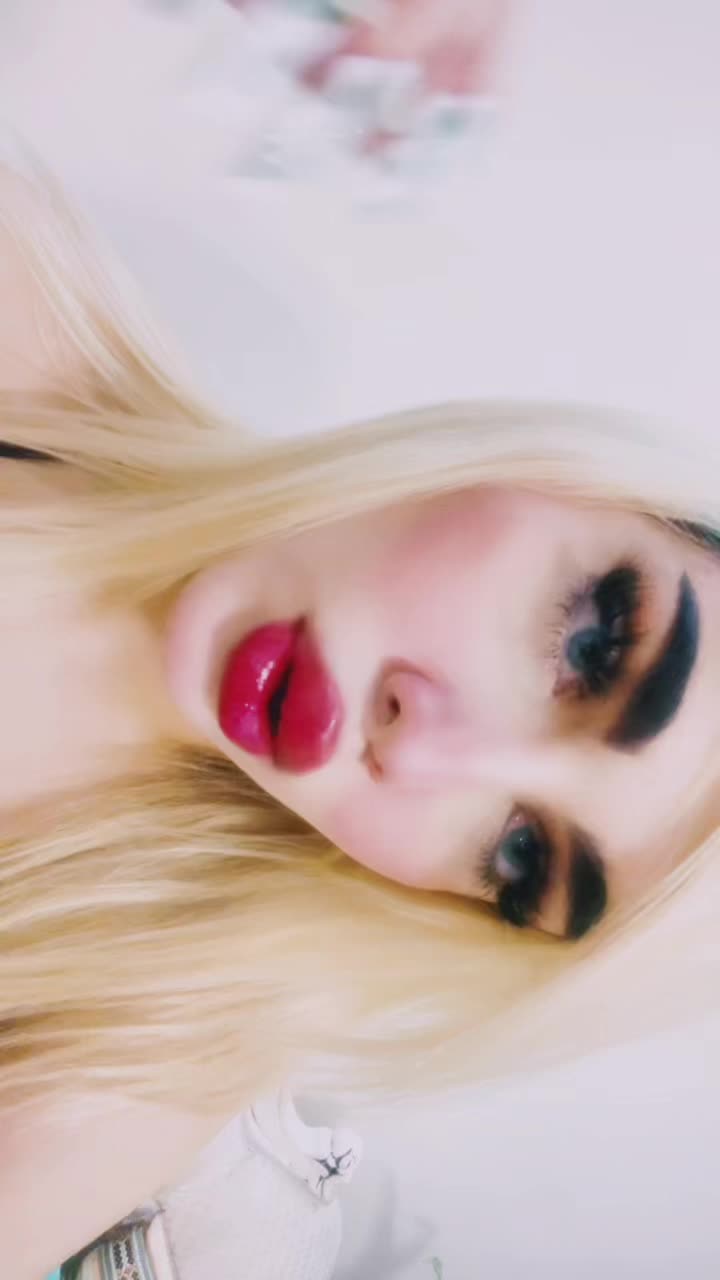@elisa mokhtari