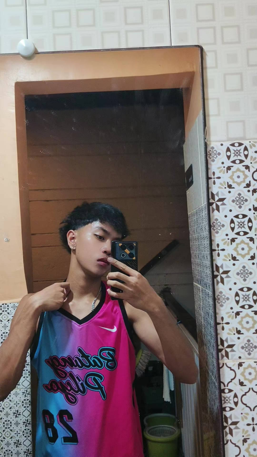 @ny G