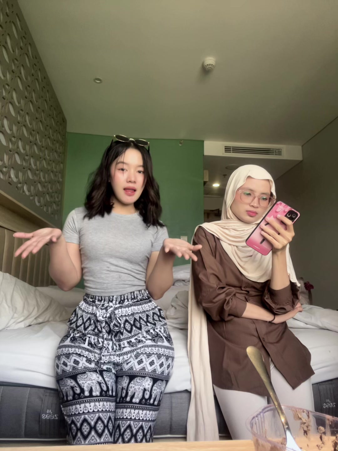 @Oka_laila13