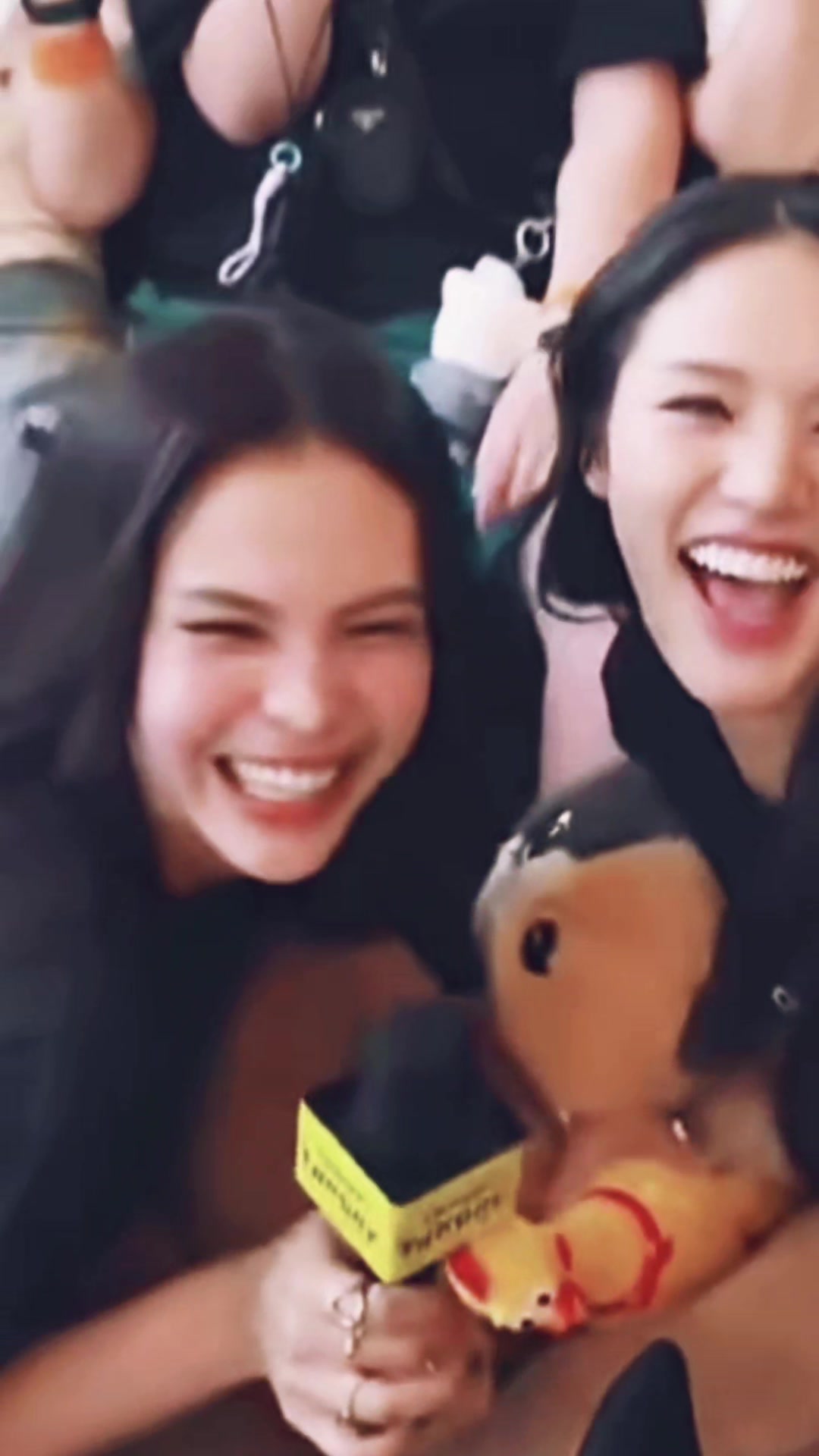 @เป็นหนึ่ง เรียกสั้นๆว่า"เป็น"