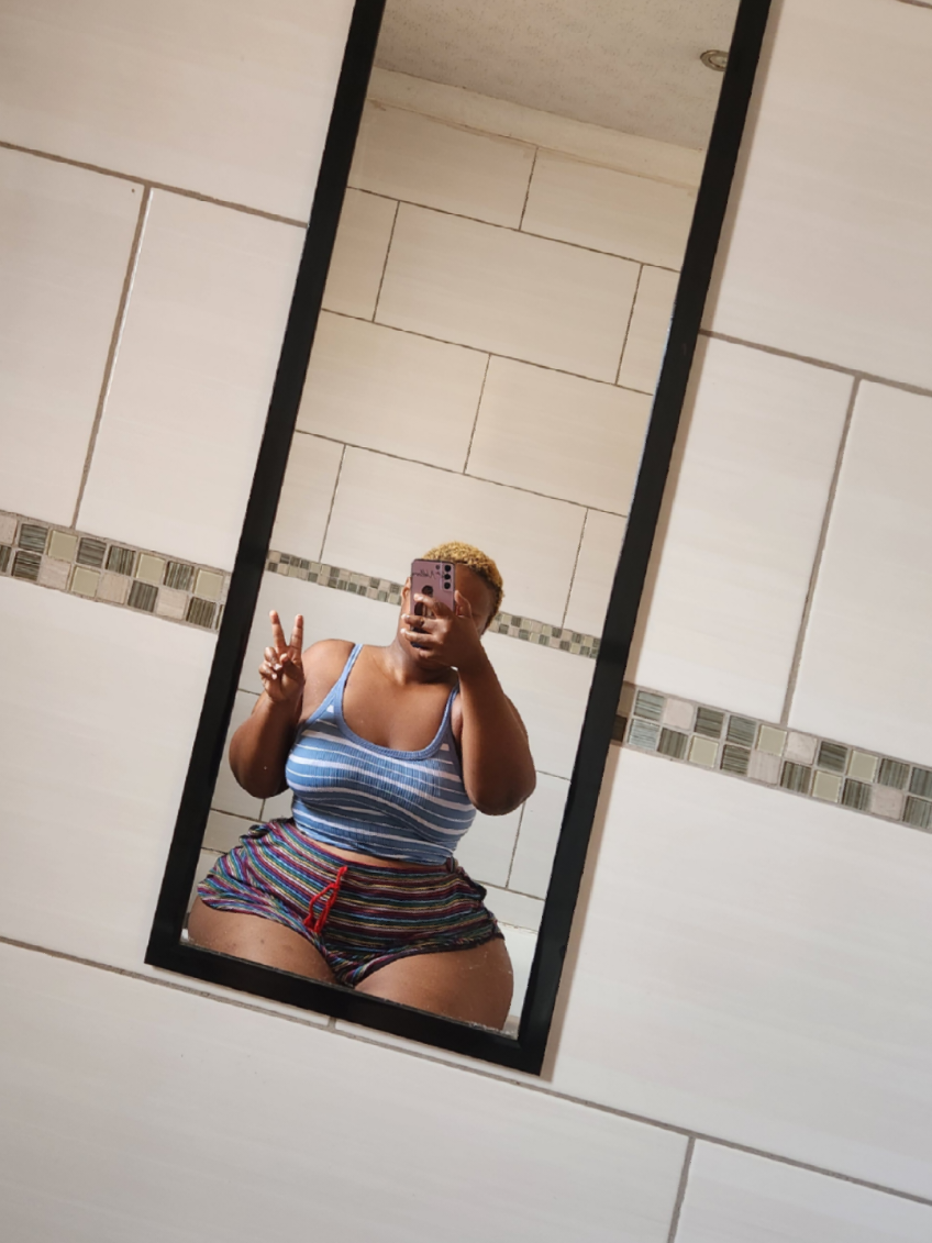 @Kat N |Plusize Fitness Babe💋