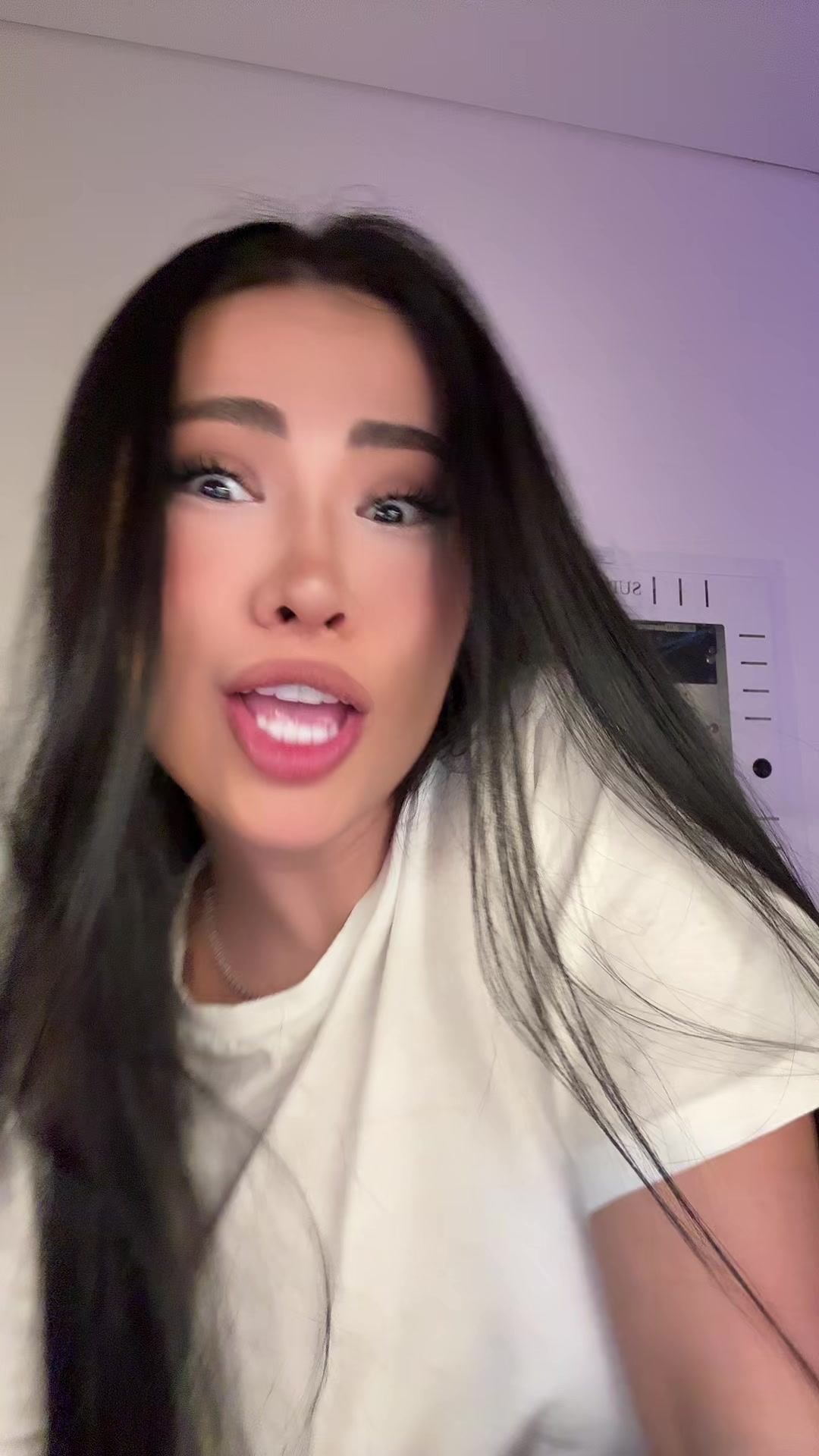 @𝔎𝔲𝔞𝔫𝔦𝔰𝔥𝔬𝔳𝔞 𝔄𝔦𝔡𝔞