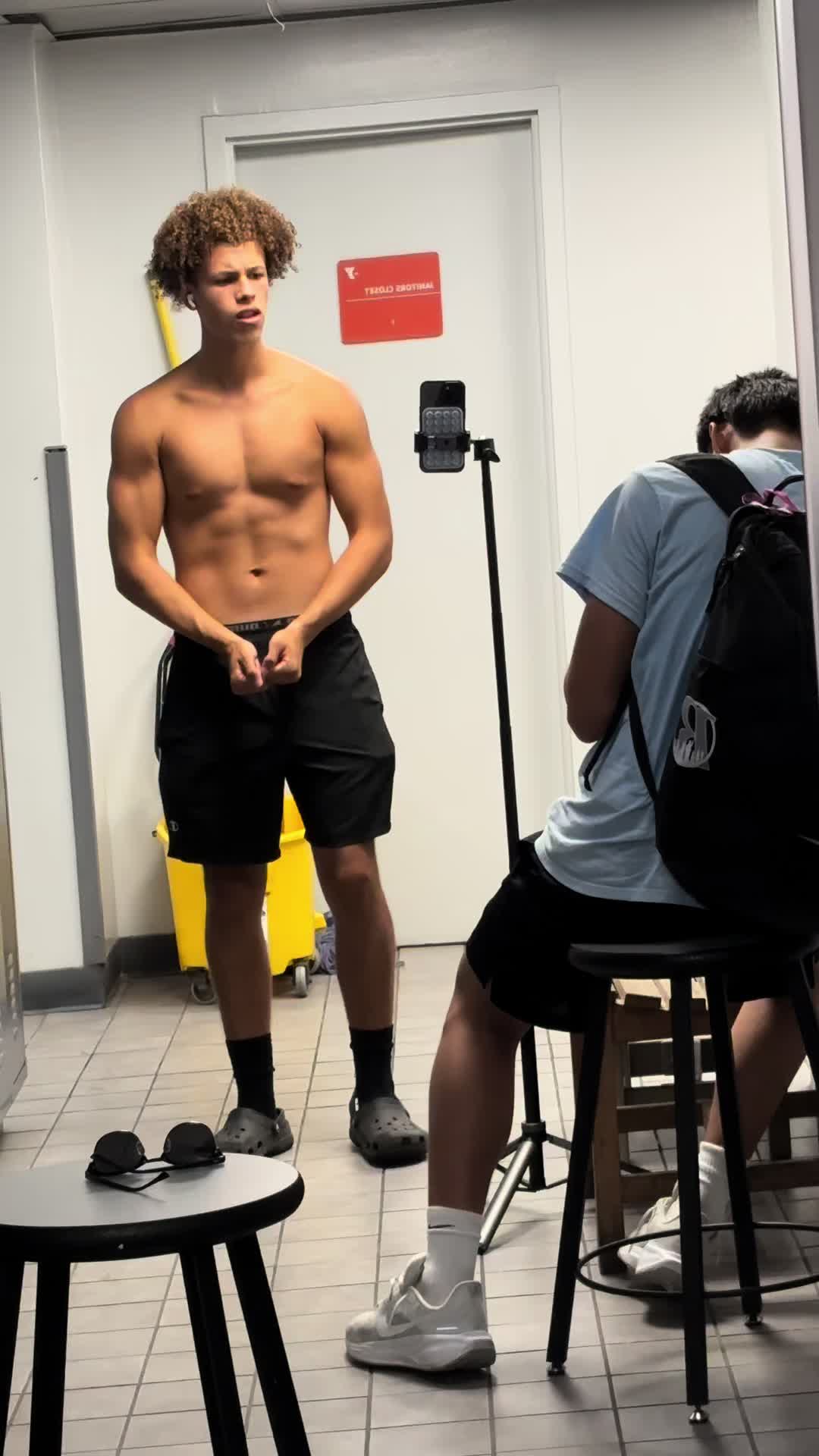 @Arlo_lifts