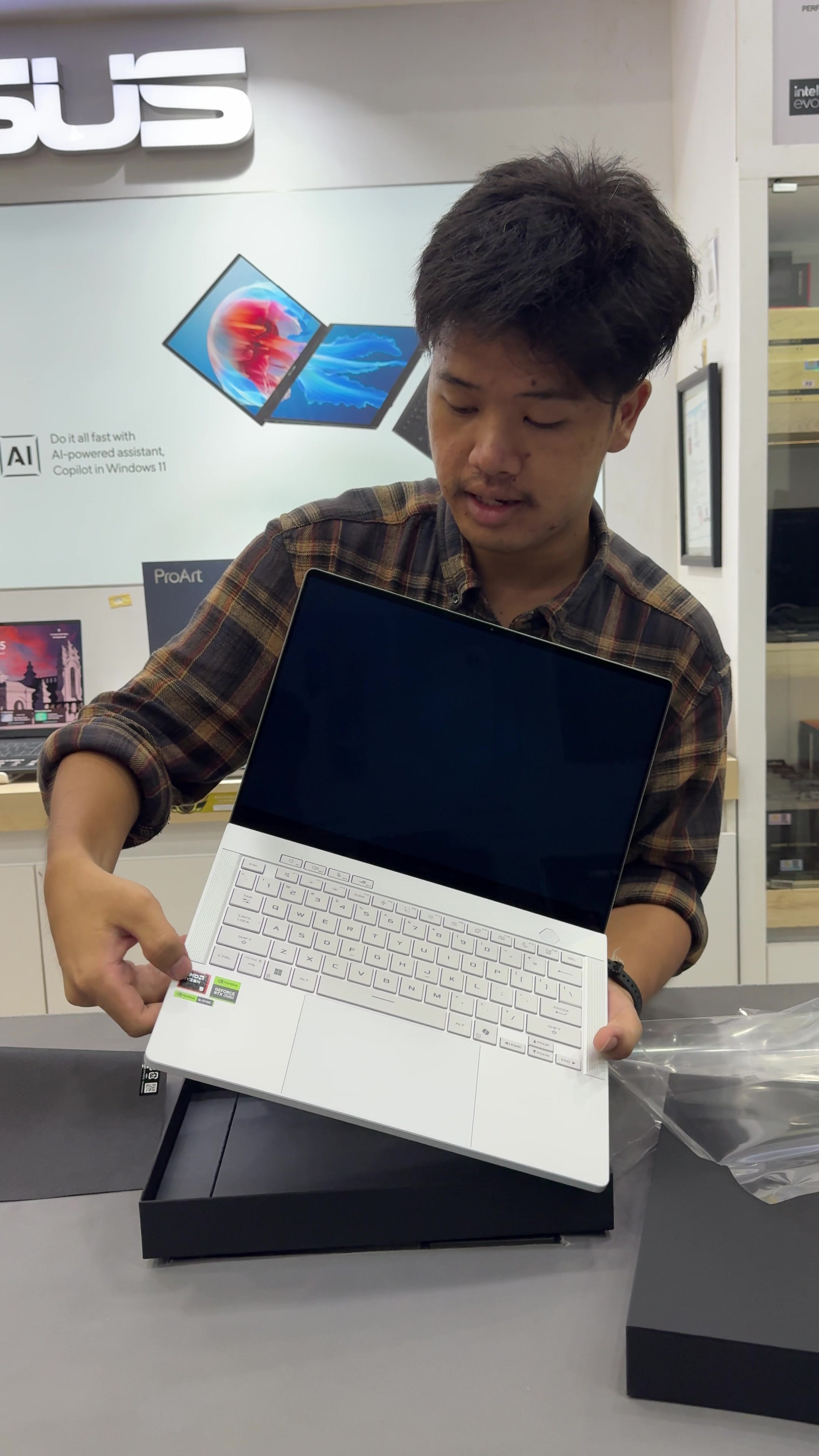 @Beckie Deal Computer បេកគីឌៀល