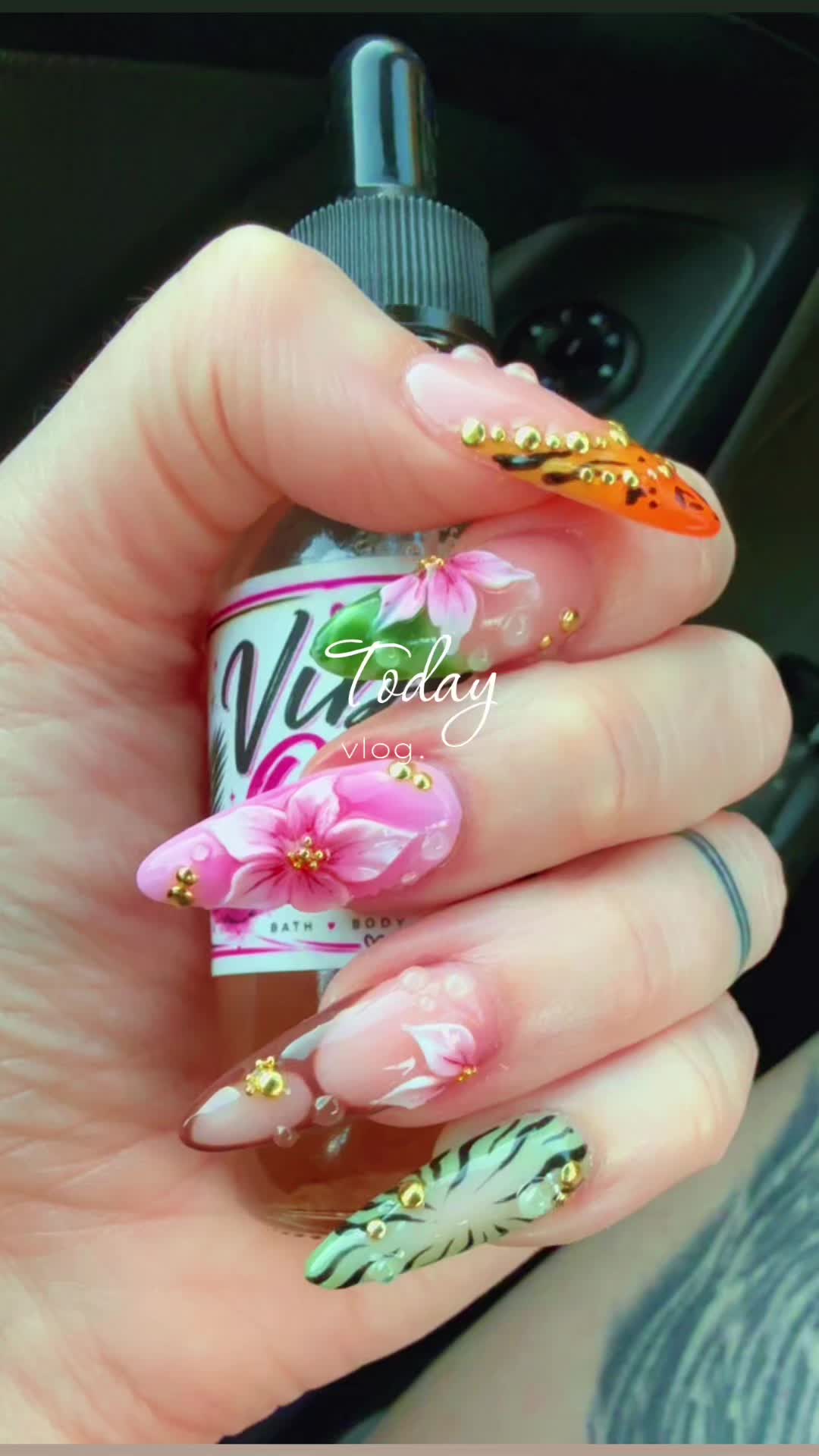 @Vibes on