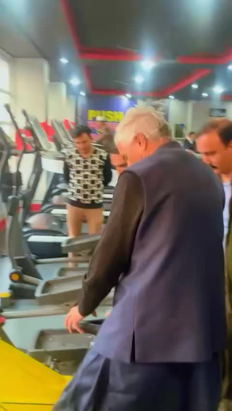 @Khawajafarooqahmed_804