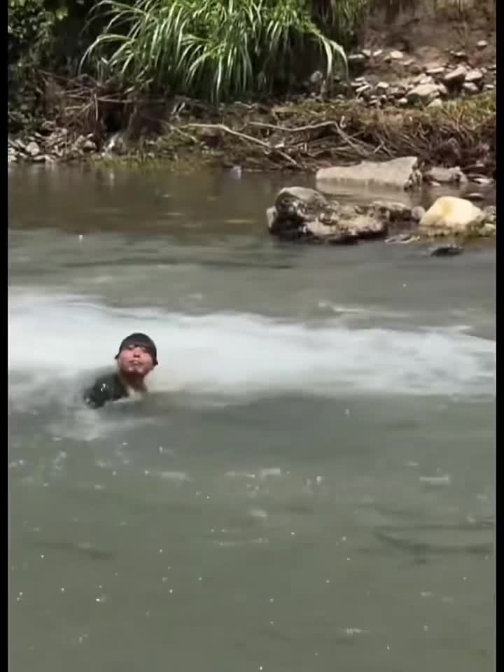 @oukasupermoto