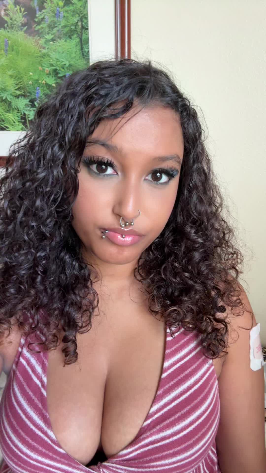 @🦄