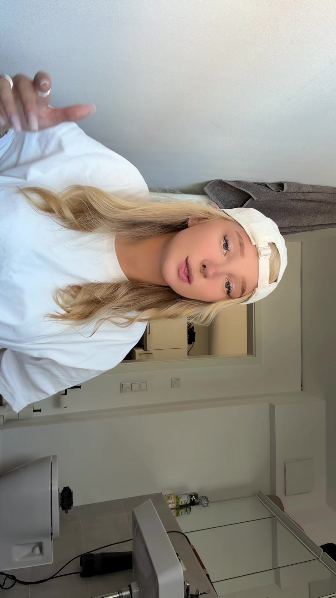 @Blonde_vivi