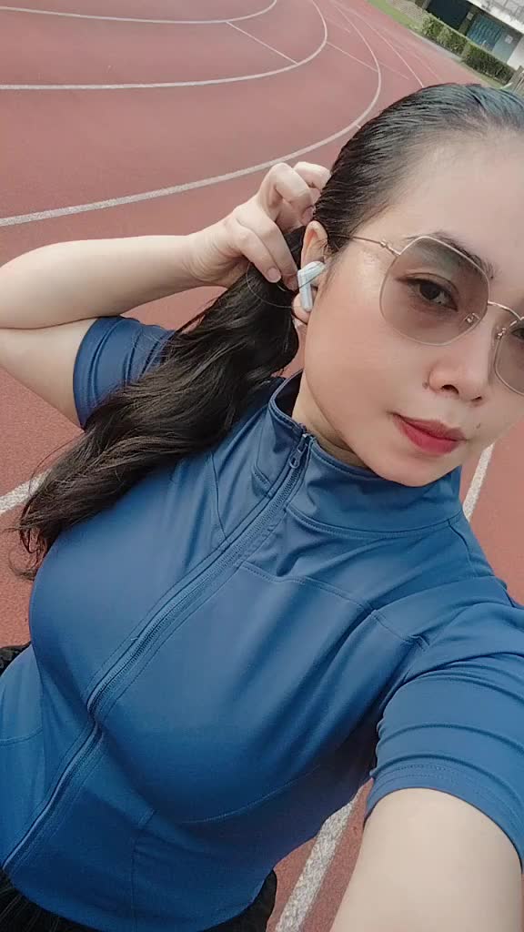 @Queen_Bee🐝🇭🇰