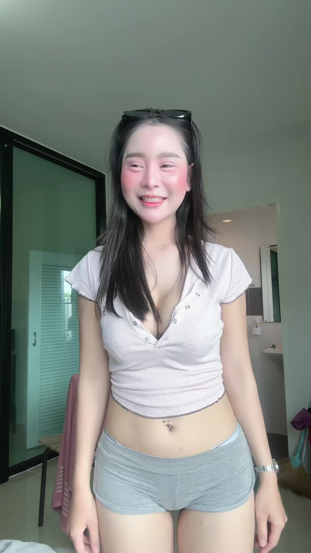 @หน๋อย หน่า ที่หน้าเหวี่ยงๆไง